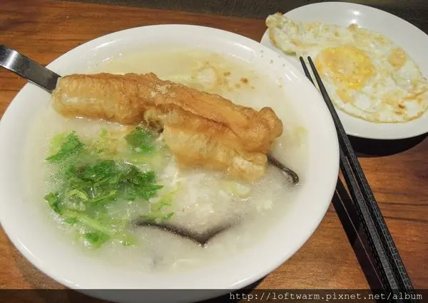 新竹竹北鹹粥早餐推薦 Kurashi 暮らしくらし 朝食過生活渡日子的日式風格裝潢早點店!店家主推暖胃粥品和蛋餅(附菜單價位可參考)...