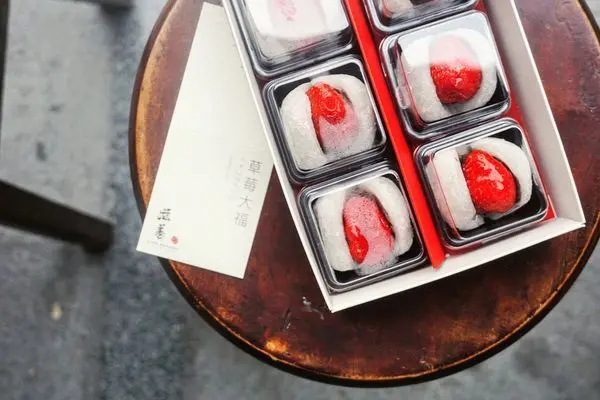 台北大同｜滋養製菓～只賣三個月的草莓大福！酸甜軟Ｑ惹人憐的精緻小點（捷運大橋頭站）～