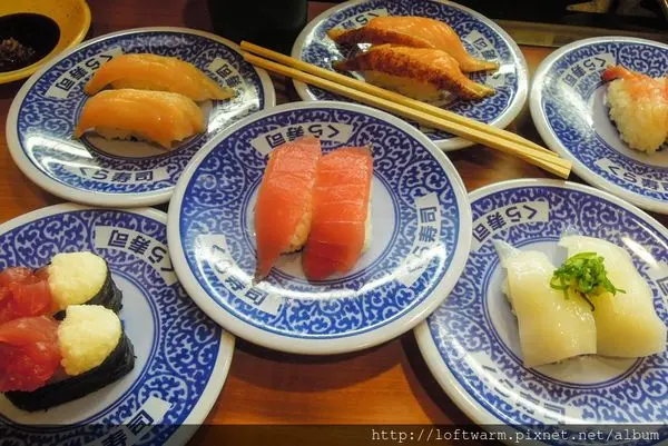 日本平價迴轉壽司 無添藏壽司 くら寿司 くら壽司 kura sushi 台灣新竹店 來嚐鮮!!(附菜單價位參考...
