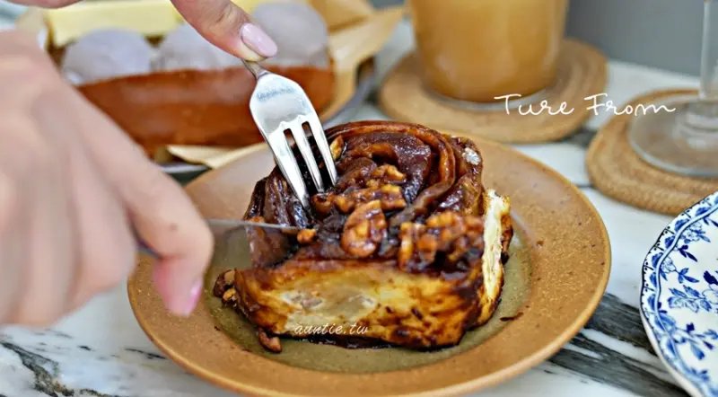 【台北】初訪 芋泥奶油餐包 肉桂捲 甜點人必吃 巷弄質感咖啡廳推薦