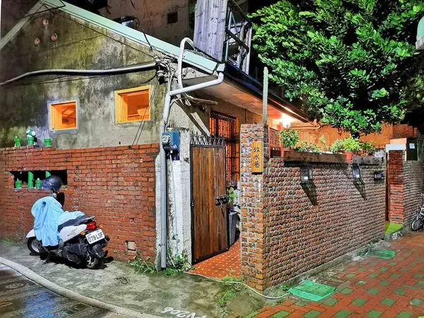 【牧水巷手作咖啡館】美麗的台南老屋餐廳~牛小排 鴨胸 BBQ豬肋排 套餐均一價只要390元，約會好地點