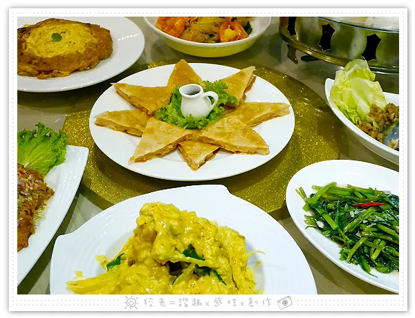 [台南食記] 恰凸恰泰式餐廳~當月壽星85折！月亮蝦餅、咖哩軟殼蟹、檸檬雞、摩摩喳喳，還有限量的星洲炒米粉！