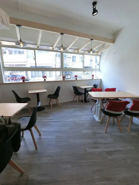 "白水咖啡"幽靜的淡水老街旁  x Polly波莉