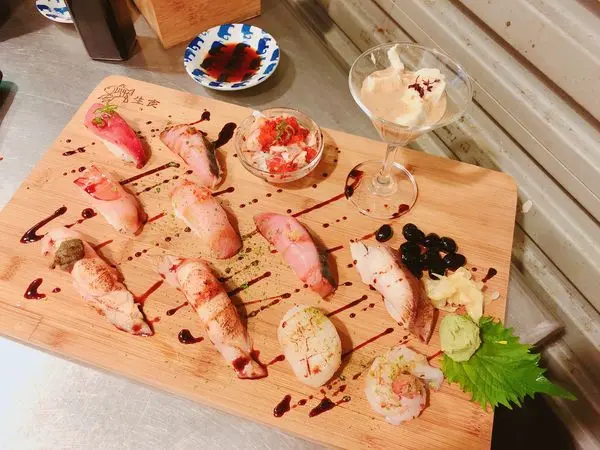 捷運善導寺站✿合掌村✿華山市場的排隊頂級日式料理! 推薦頂級12貫~ 超華麗擺盤配上厲害食材! 無敵!!