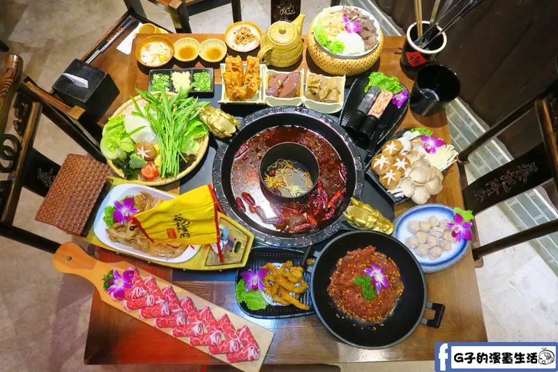 台北 麻辣火鍋 中山區-重慶麻辣鴛鴦鍋辣夠勁,蔡記隆府 龍頭寺老灶火鍋~巴蜀麻辣嫩牛肉片必點.氣派中式餐廳.完整菜單