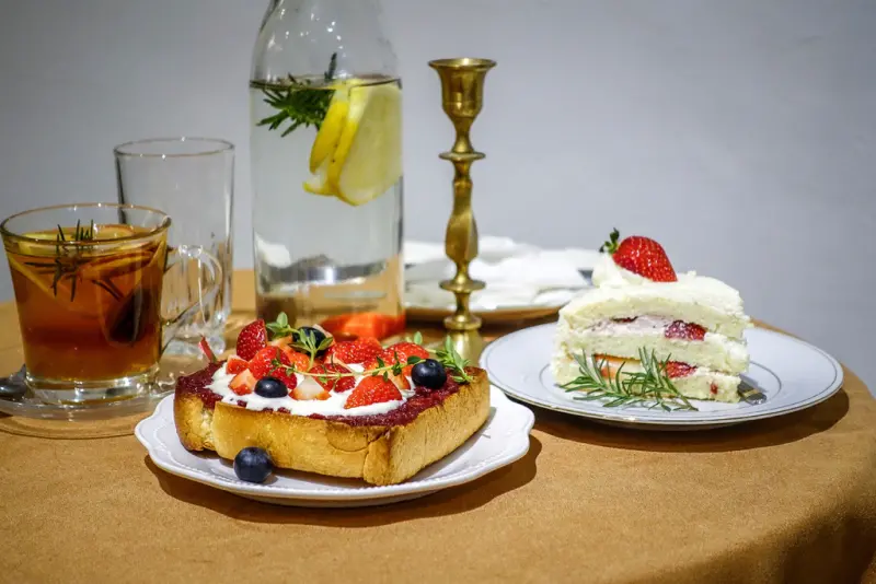 house go in 走進屋子裡 X魔王 台北中山區 韓系咖啡廳再添一家 走進屋子裡 我聞到好香好香的味道 是甜點的味道 捷運中山站 內文有店家資訊