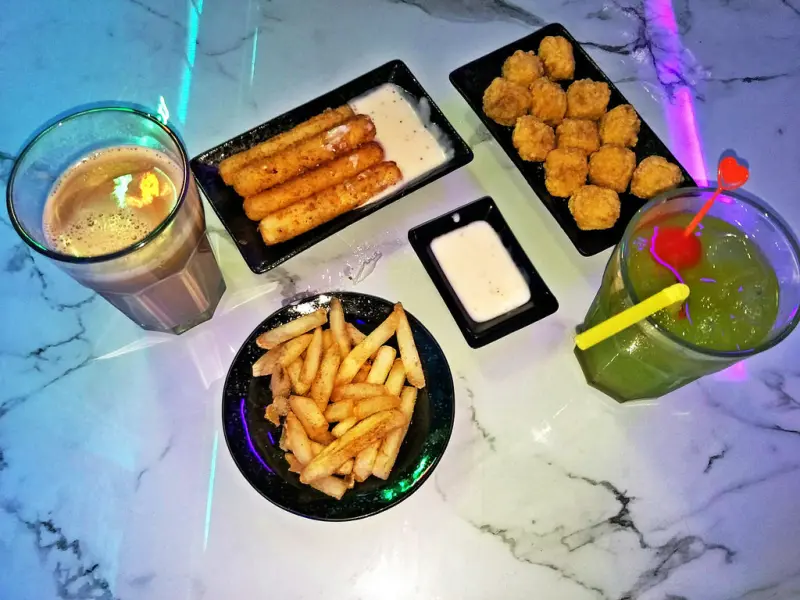 ＃台北中山區美食 #台北美食 #台北酒吧推薦 #暢飲大呼過癮 #調酒炭烤好所在 大口吃燒烤炸物~ 享受點點微醺的無拘束自在感【Virgo炭燒夜食】聚會/慶生/夜聊 / 美食趴/小酌 / 暢飲 皆適合的