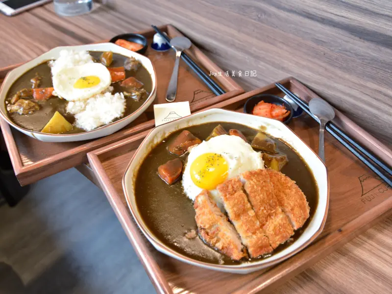 『台北大安區』新店報報！富士咖哩 Fuji Curry。咖哩控快速速前往吧～目前沒有開放訂位，因店家座位不多，建議提早等候喔～