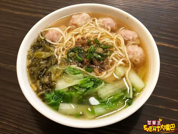 【條條有理菜單價位大公開】大塊清燉牛肉的古早味麵店～台中必吃美食小吃餐廳推薦！招牌菜牛肉麵、鮮蝦餛飩麵、古早味丸子飯。