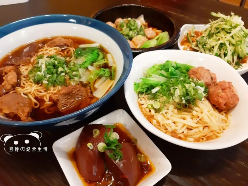 【台中南屯】條條有理人氣古早味新興麵食專賣，牛肉風味濃郁，肉質軟嫩，私房......
