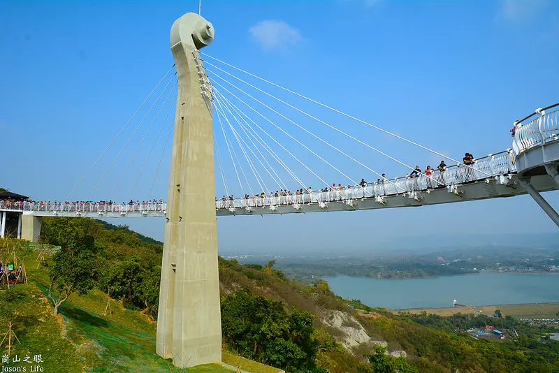 【高雄岡山｜景點】2018年高雄新亮點，180度超開闊視野，超刺激天空步道，漫步雲端，登高望遠，鳥瞰大高雄。崗山之眼