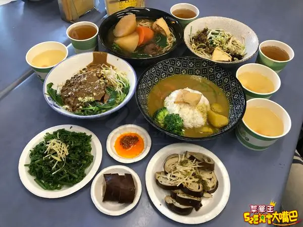 【大慈天然素食菜單價位大公開】內行人才知道的蔬食好味道～台中必吃美食小吃餐廳推薦！招牌菜茶香豆捲、紅燒刀削麵、南洋咖哩。