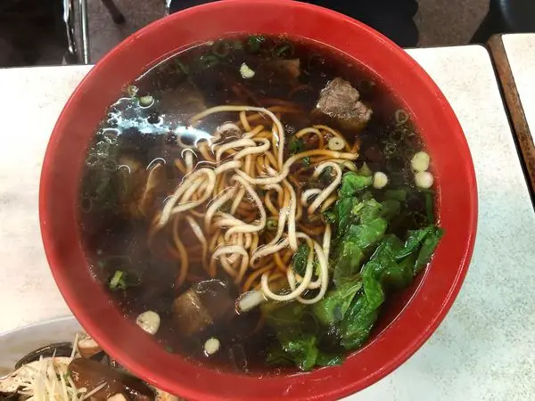 【寶島口福牛肉菜單價位大公開】在地人推薦CP值高又美味的牛肉麵～ 彰化必吃美食小吃餐廳推薦！招牌菜 牛肉麵疙瘩、餛飩麵、水餃。