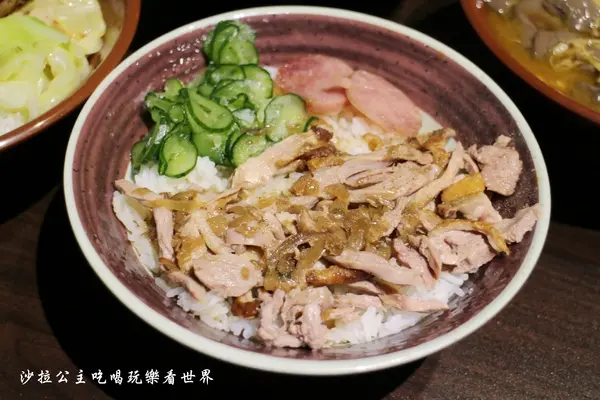 三重美食『廟街鴨香飯』三重溪尾街小吃/新開幕