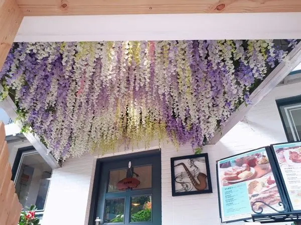 板橋美食【禾多靜巷Herdor Near】隱藏於寧靜巷內餐廳/夢幻組合精緻甜點/享受甜蜜幸福滋味/當月壽星送特製甜點