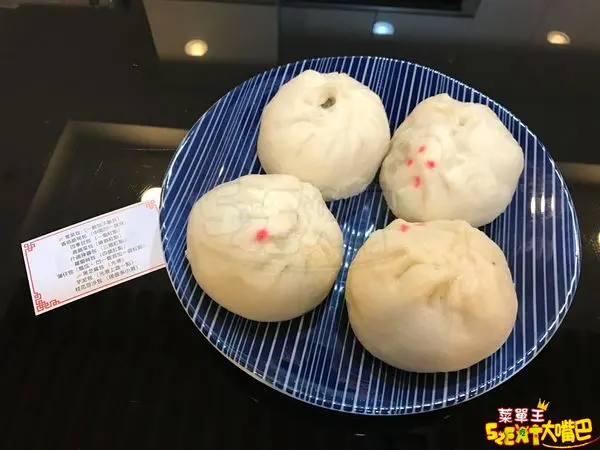 【真饌素食菜單價位大公開】純手工製作天然素食包子～台中必吃美食小吃餐廳推薦！招牌菜雪菜包、高麗菜包、四季豆包。