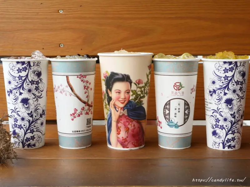 茶品心坊│將飲品結合青花瓷杯身！飲料好喝價格又親民，激推手工白玉粉圓，口感超Q彈～