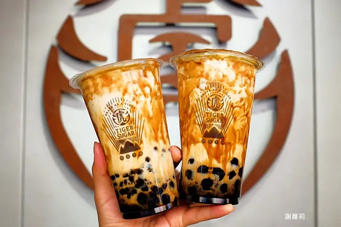 《台中♥食記》Tigersugar老虎堂(逢甲店)。台中最狂飲料開分店，虎虎生風厚鮮奶限定，不排隊絕對喝不到！