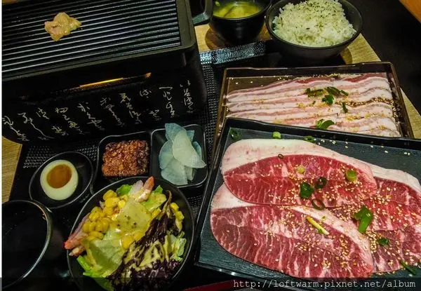 桃園中壢市區餐廳 燒牛食堂 Hot beef 日式風格小店 有炙燒 鋤燒 鐵板煮 可朋友家人聚會 近中壢火車站(附菜單價位價目表參考...