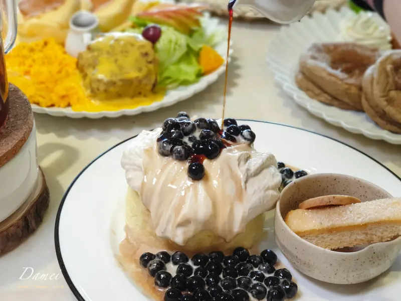 高雄鼓山 | KUMO雲朵鬆餅﻿﻿-冰舒芙蕾鬆餅，口感有如起司蛋糕一樣細緻
