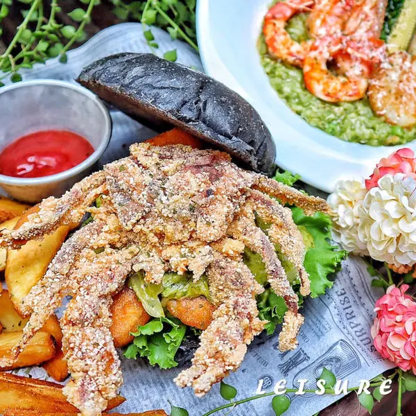 【台中x食記】理享。在玻璃屋裡享用美食。軟殼蟹/干貝/花草/隱藏/巷弄