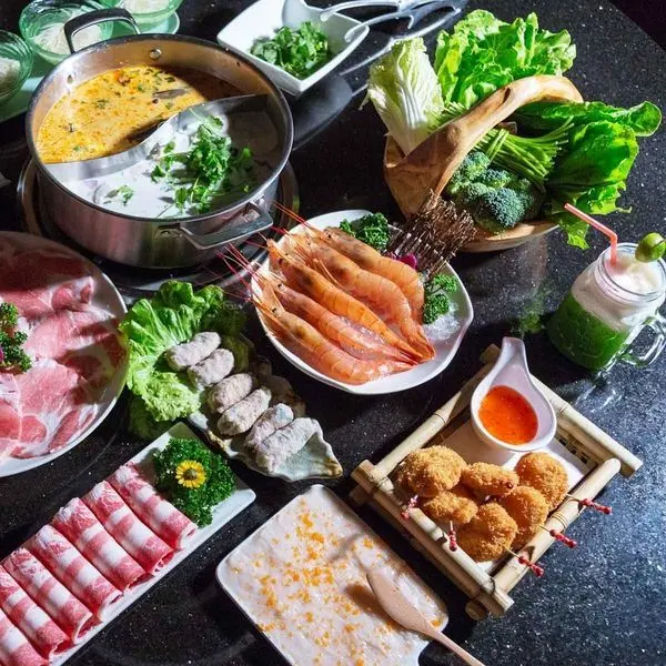 《泰滾 Rolling Thai》越滾越夠味，泰式火鍋涮開你的胃(文末附菜單，未看先餓)