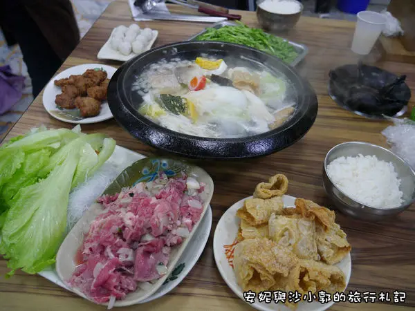 【新北。金山】平價石頭火鍋  料多美味高CP值推薦  大鍋小鍋想吃什麼自己端-福緣火鍋