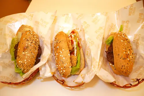 [台北松山] 可愛的比利小雞吸睛且平價