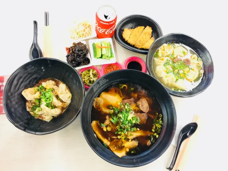 北車美食~36年牛肉麵老牌伍柒玖旗下家族新品牌"旭麵麵手工麵點",點餐搭配自由配讓您一次品嘗好滋味