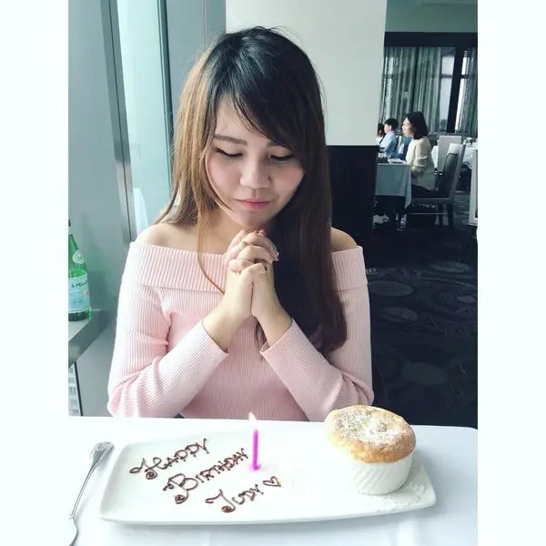 【台北信義/美食】45F美景--台北莫爾頓牛排館Mortons The Steakhouse-來自美國的高檔熟成牛排，近市政府捷運站3號出口，生日贈蛋糕，101在身旁，推薦晚上來。