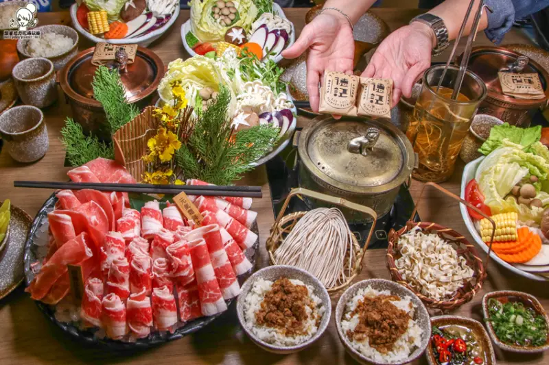 百年藥材之創新風味德記中藥火鍋，高優質鍋物專賣、溫補好滋味 x 台南得獎滷肉飯 - 跟著尼力吃喝玩樂＆親子生活