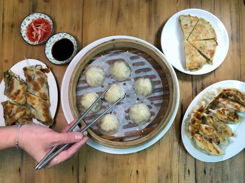 就愛手撖現製作的鮮味料理，瑞豐夜市旁隱藏版美食御香居 手工麵食館 - 跟著尼力吃喝玩樂＆親子生活