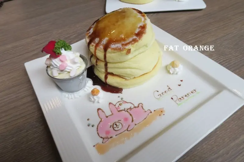  [高雄] 舒芙蕾厚鬆餅 x 療癒系畫盤 x 立體熊熊拉花 x 好夥伴咖啡Good Partner