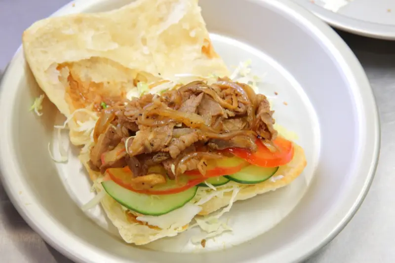 愛呀燒餅｜一中街健康燒餅，簡單迷人好味道，早餐、宵夜的好選擇！ · 算命的說我很愛吃