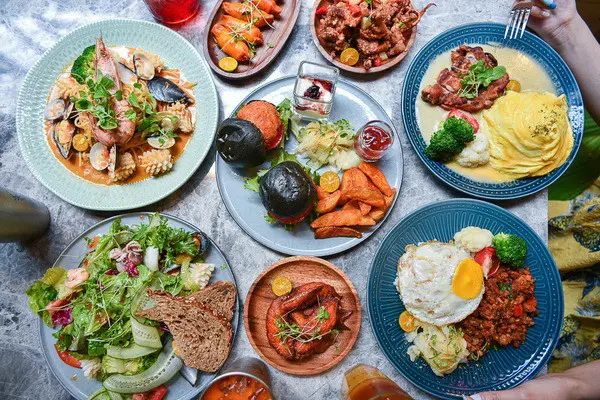 N.N. ThaiThai：台中龍井區美食-東海商圈$200元有找的平價好吃好拍泰式料理