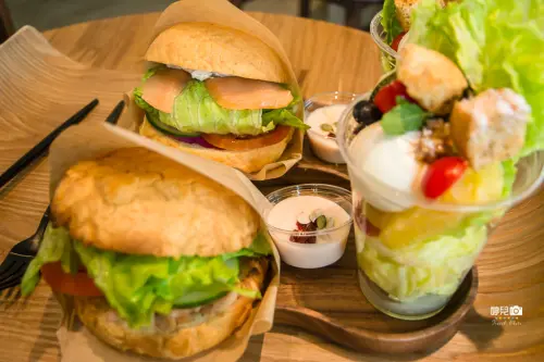 ｜高雄咖啡廳｜咖啡覺醒，用咖啡喚起美好的一天 - 阿婷的旅行札記。