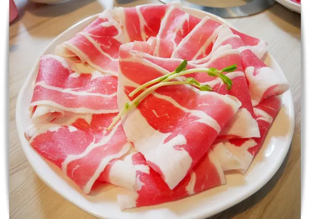 「好好鍋優質大盤肉-美術店」好美好美的肉 ♡