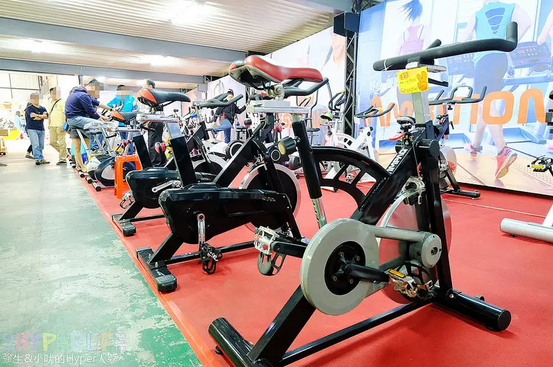 台中在地健身器材製造商，IMPAQ 英沛克特賣會讓你省荷包又可強健體魄。好多人直接開車來直接帶走，機台有限賣完為止囉！ @強生與小吠的Hyper人蔘~