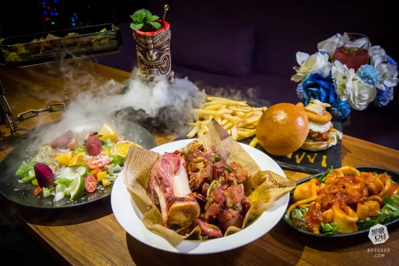 Lion義式餐酒館｜浮誇系調酒製造地｜宵夜配上無酒精飲料也很可以（附全菜單）