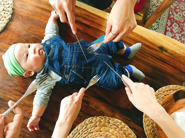 台中美食~新店報報 愛食Love 2 Eat  標榜使用經過有機認證沒有抗生素及生長激素的肉品 有機熟成牛排、英式威靈頓牛肉和傳統牛肉派好誘人啊!!