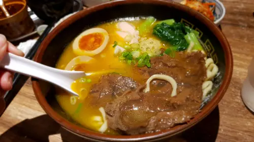 「台北大安吃喝」牛骨＋雞骨Mix組合新吃法～湯頭鮮甜好味道＠麵屋牛一雞骨牛肉麵