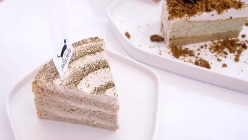 輸得心服口服：Jelly Jelly慢工烘焙，茉莉花奶綠蛋糕 