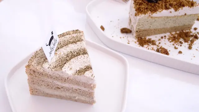 輸得心服口服：Jelly Jelly慢工烘焙，茉莉花奶綠蛋糕 