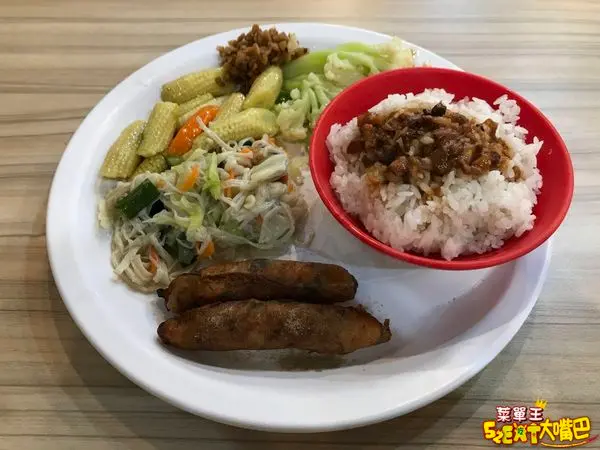 台中南屯美食爌肉飯推薦！黎明爌肉飯【附菜單】～在地飄香數十年的料好實在美味爌肉飯~招牌菜爌肉飯、雞腿飯、蝦捲飯。