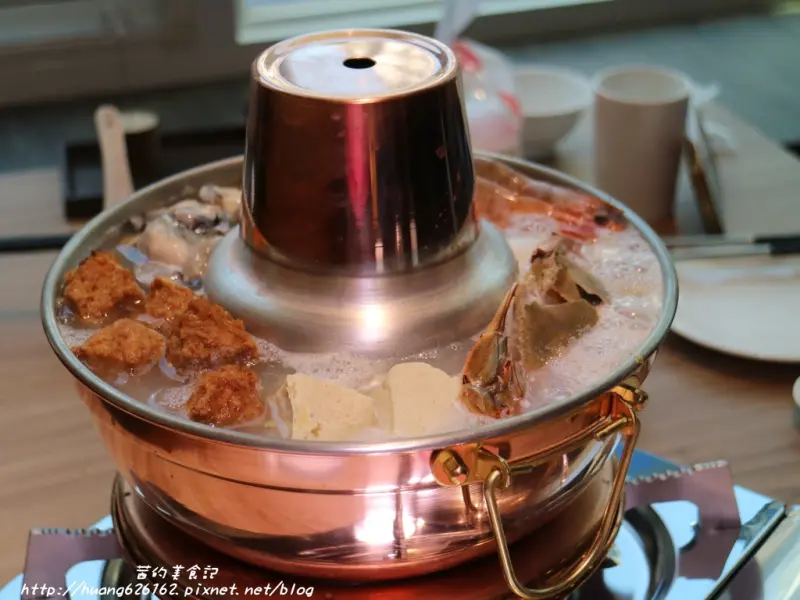 【台北大安區】新開幕 傳承三代的好味道『泰和樓』東北酸菜北肉鍋/叢林雞/韭菜盒/捷運古亭站