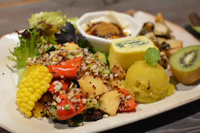 [食記] 新竹 井家Tea House。周末最愛的日式蔬食早午餐 (府後街)
