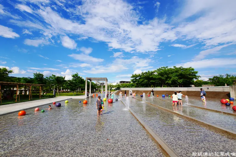 【新北-鶯歌區】2018陶瓷藝術園區水廣場戲水挖沙&小陶窩親子遊憩區