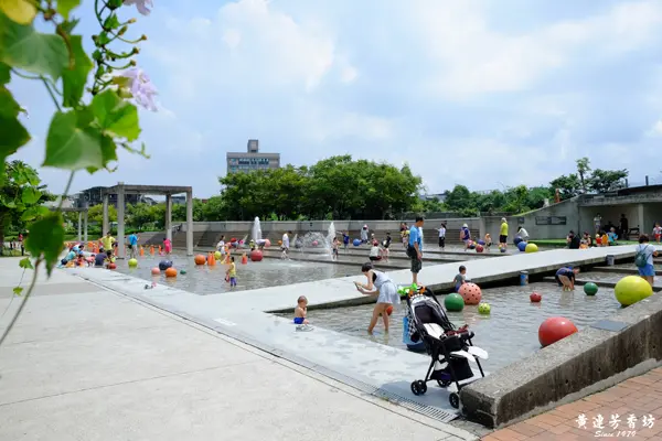 玩水玩沙捏陶土~鶯歌陶瓷博物館