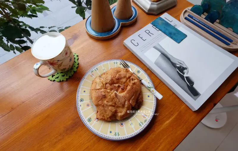 台中西屯│A1 Coffee德邑咖啡-轉角光線充足中科咖啡館 - 藍色起士的美食主義