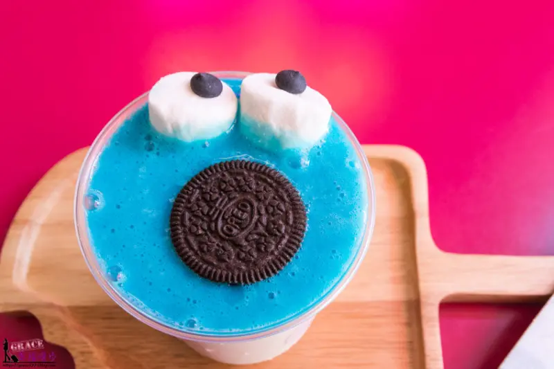 台中韓式創意冰品店，更多創意新品冰款都很好拍照，讓你不用飛韓國就能吃到道地的韓式浮誇冰品飲料